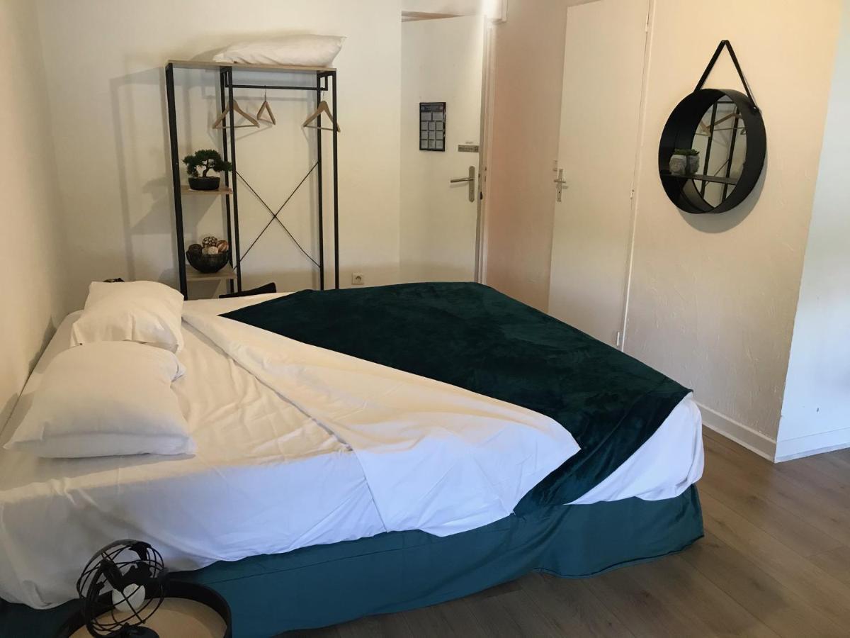 O Petit Hotel Neuville-sur-Saone