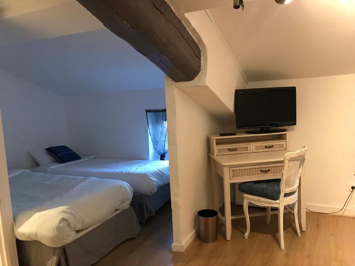 O Petit 3* Neuville-sur-Saone